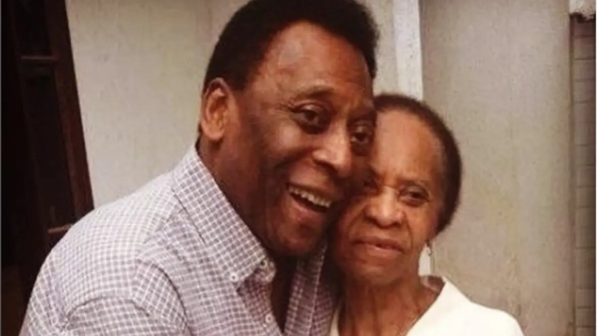 Pelé y Doña Celeste, su madre 